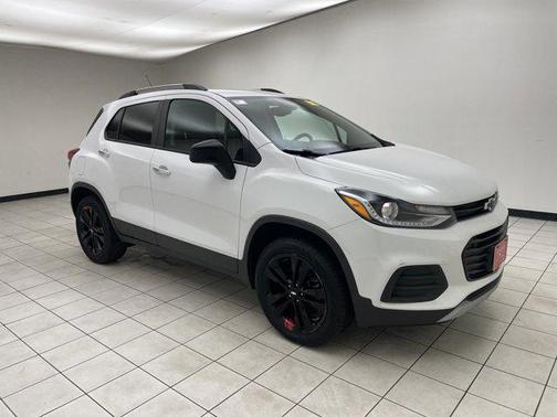 Summit White 2019 Chevrolet Trax LT