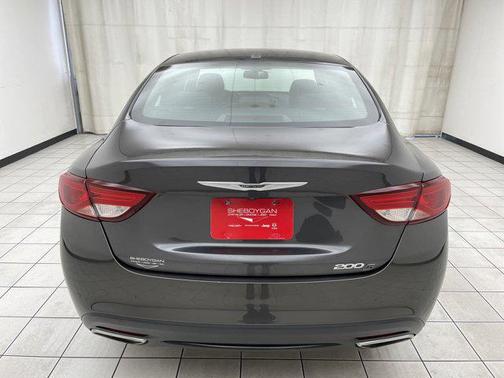 2016 Chrysler 200 S