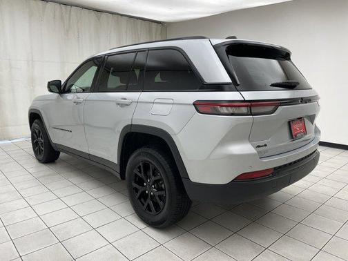 2024 Jeep Grand Cherokee Altitude