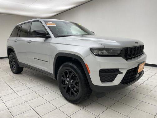 2024 Jeep Grand Cherokee Altitude