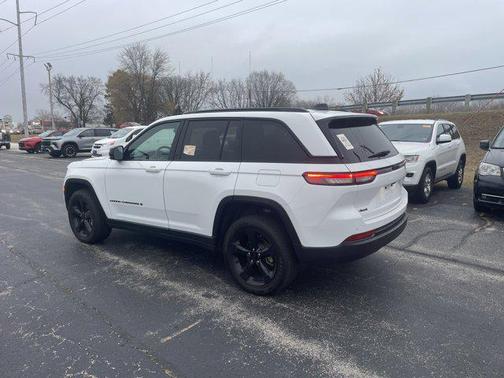 2024 Jeep Grand Cherokee Altitude