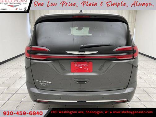 2025 Chrysler Pacifica L