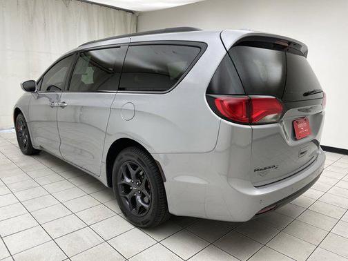 2020 Chrysler Pacifica Touring-L Plus
