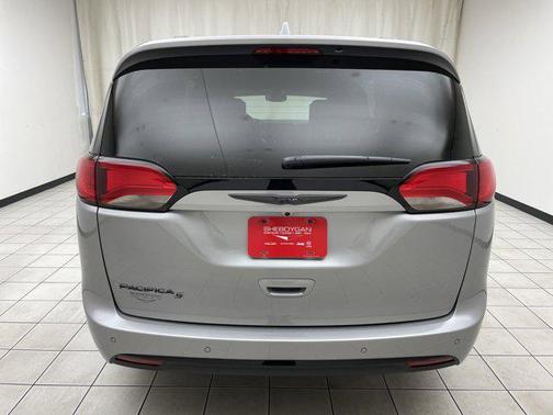 2020 Chrysler Pacifica Touring-L Plus