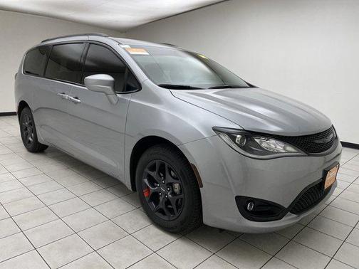 2020 Chrysler Pacifica Touring-L Plus