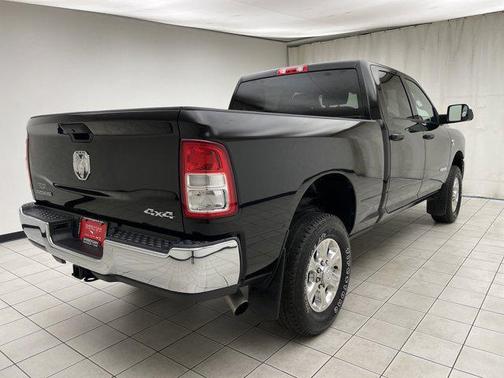 2022 RAM 2500 Big Horn Crew Cab 4x4 6'4' Box
