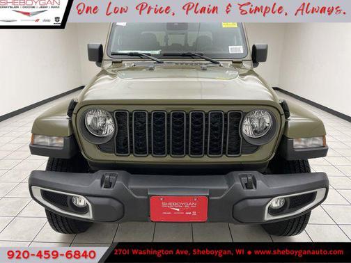 2025 Jeep Gladiator Sport S