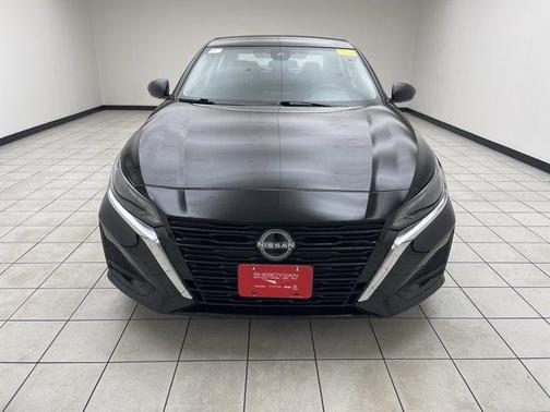 Super Black 2024 Nissan Altima 2.5 SV