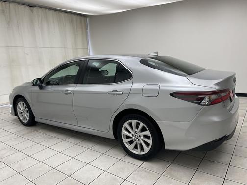 Celestial Silver Metallic 2022 Toyota Camry LE