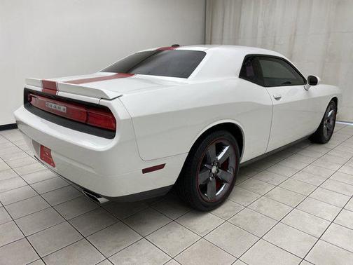2012 Dodge Challenger SXT