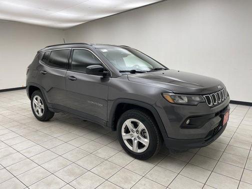 Gray 2024 Jeep Compass Latitude