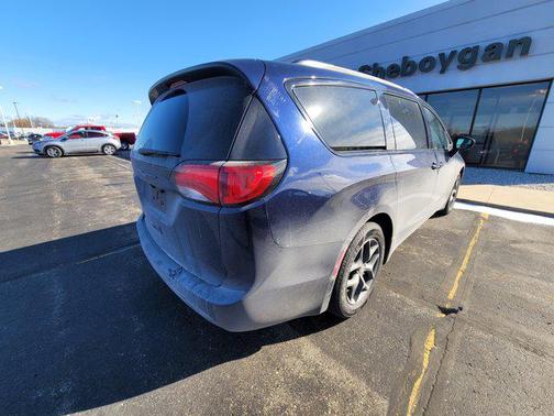 2018 Chrysler Pacifica Touring-L