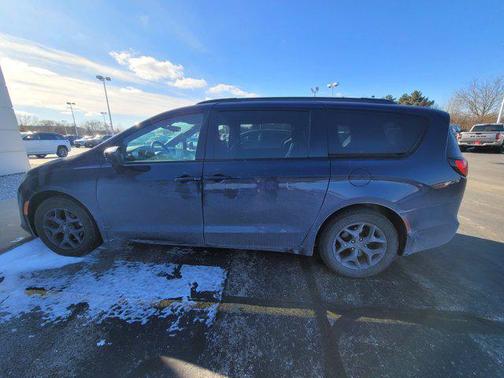 2018 Chrysler Pacifica Touring-L