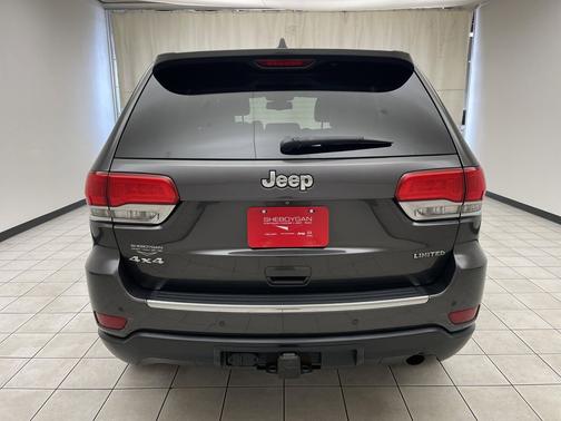 Granite Crystal Metallic Clearcoat 2015 Jeep Grand Cherokee Limited