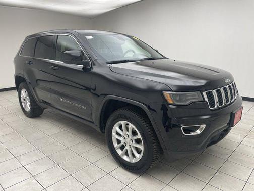 2022 Jeep Grand Cherokee Laredo