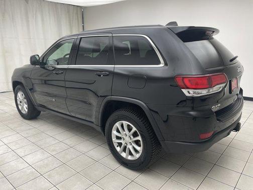 2022 Jeep Grand Cherokee Laredo