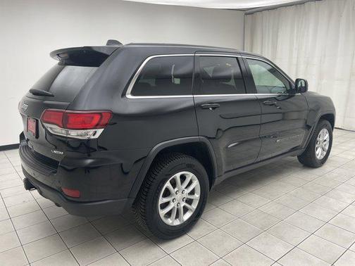 2022 Jeep Grand Cherokee Laredo