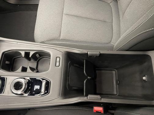 Red Hot Pearlcoat 2026 Jeep Cherokee Laredo 4x4
