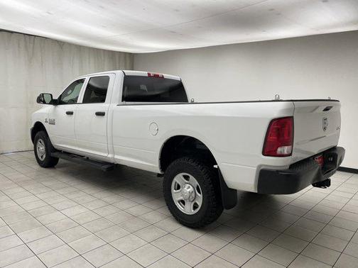 2018 RAM 2500 Tradesman Crew Cab 4x4 8' Box