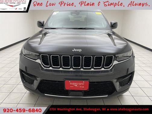 2025 Jeep Grand Cherokee Laredo