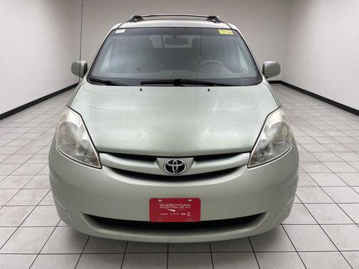 2008 Toyota Sienna XLE