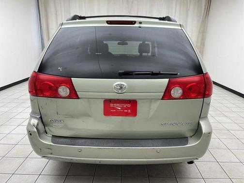 2008 Toyota Sienna XLE