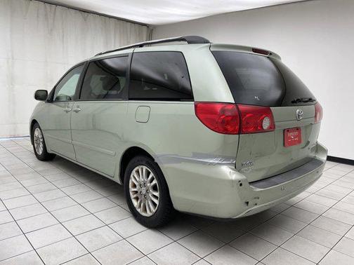 2008 Toyota Sienna XLE