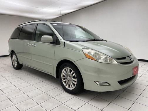 2008 Toyota Sienna XLE