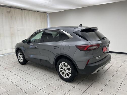 Carbonized Gray Metallic 2024 Ford Escape Active