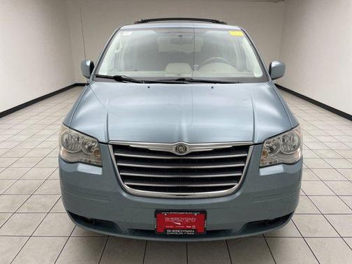 2010 Chrysler Town & Country Touring