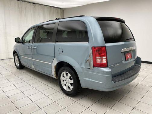 2010 Chrysler Town & Country Touring
