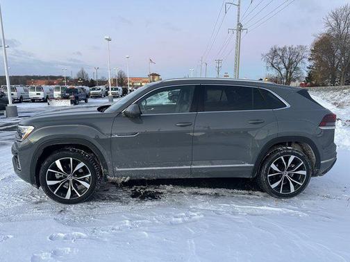 2024 Volkswagen Atlas Cross Sport 2.0T SEL Premium