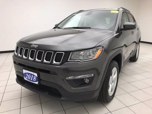 Granite Crystal Metallic Clearcoat 2018 Jeep Compass Latitude