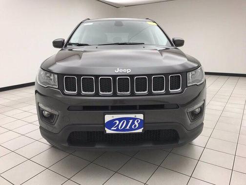 Granite Crystal Metallic Clearcoat 2018 Jeep Compass Latitude