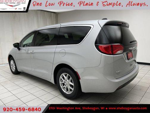 2026 Chrysler Voyager LX