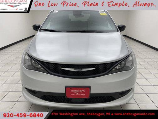 2026 Chrysler Voyager LX