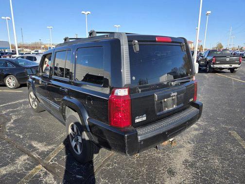 2008 Jeep Commander Sport