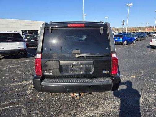 2008 Jeep Commander Sport