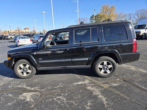2008 Jeep Commander Sport