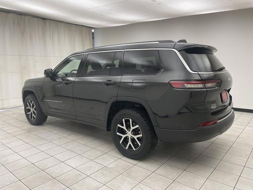 Rocky Mountain Pearlcoat 2023 Jeep Grand Cherokee L Limited