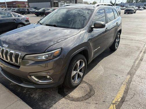 Granite Crystal Metallic Clearcoat 2019 Jeep Cherokee Limited