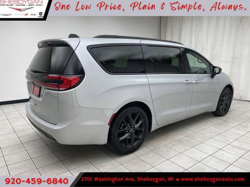 Silver Mist Clearcoat 2026 Chrysler Pacifica L