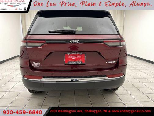 2025 Jeep Grand Cherokee Laredo