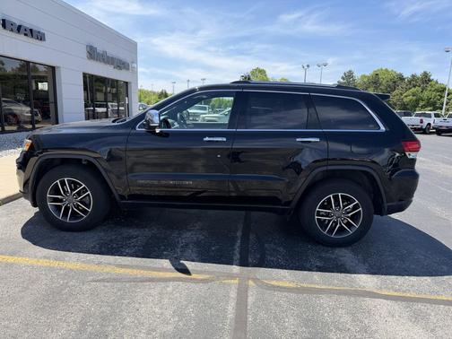 Diamond Black Crystal Pearlcoat 2020 Jeep Grand Cherokee Limited