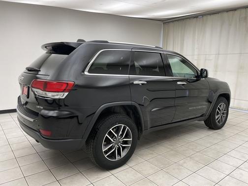 Diamond Black Crystal Pearlcoat 2020 Jeep Grand Cherokee Limited
