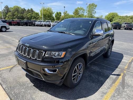 Diamond Black Crystal Pearlcoat 2020 Jeep Grand Cherokee Limited