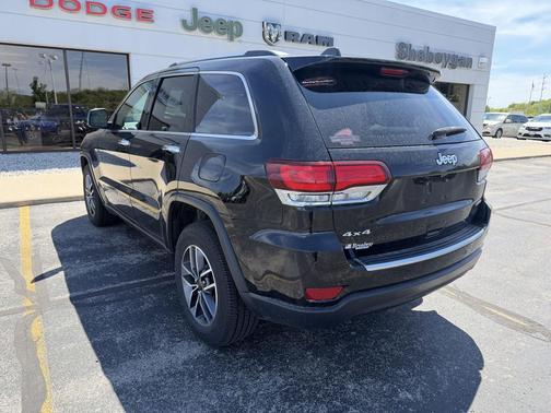Diamond Black Crystal Pearlcoat 2020 Jeep Grand Cherokee Limited