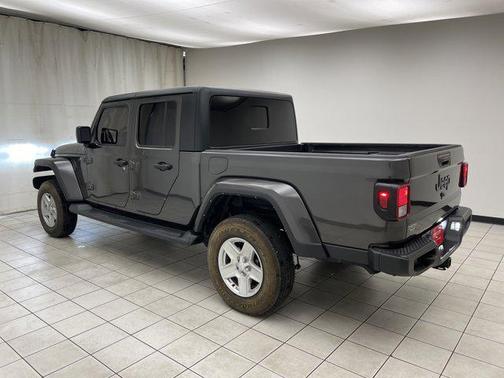 Granite Crystal Metallic Clearcoat 2022 Jeep Gladiator Sport S