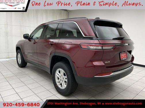 2025 Jeep Grand Cherokee Laredo