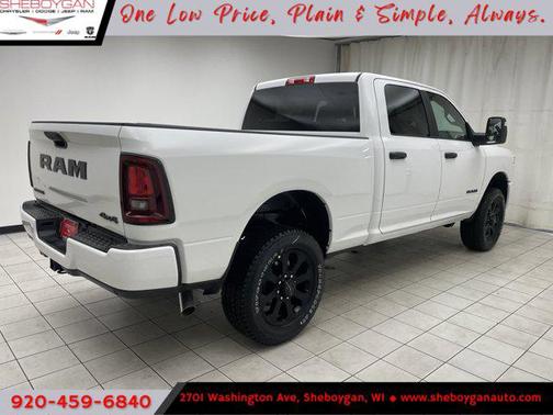 Bright White Clearcoat 2026 RAM 2500 Big Horn Crew Cab 4x4 6'4' Box